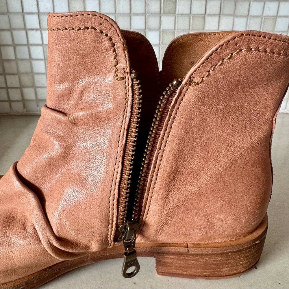 Sofft Beckie ruched Leather bootie Women’s 9 Shoes Luggage Brown Color Nordstrom - Picture 9 of 11